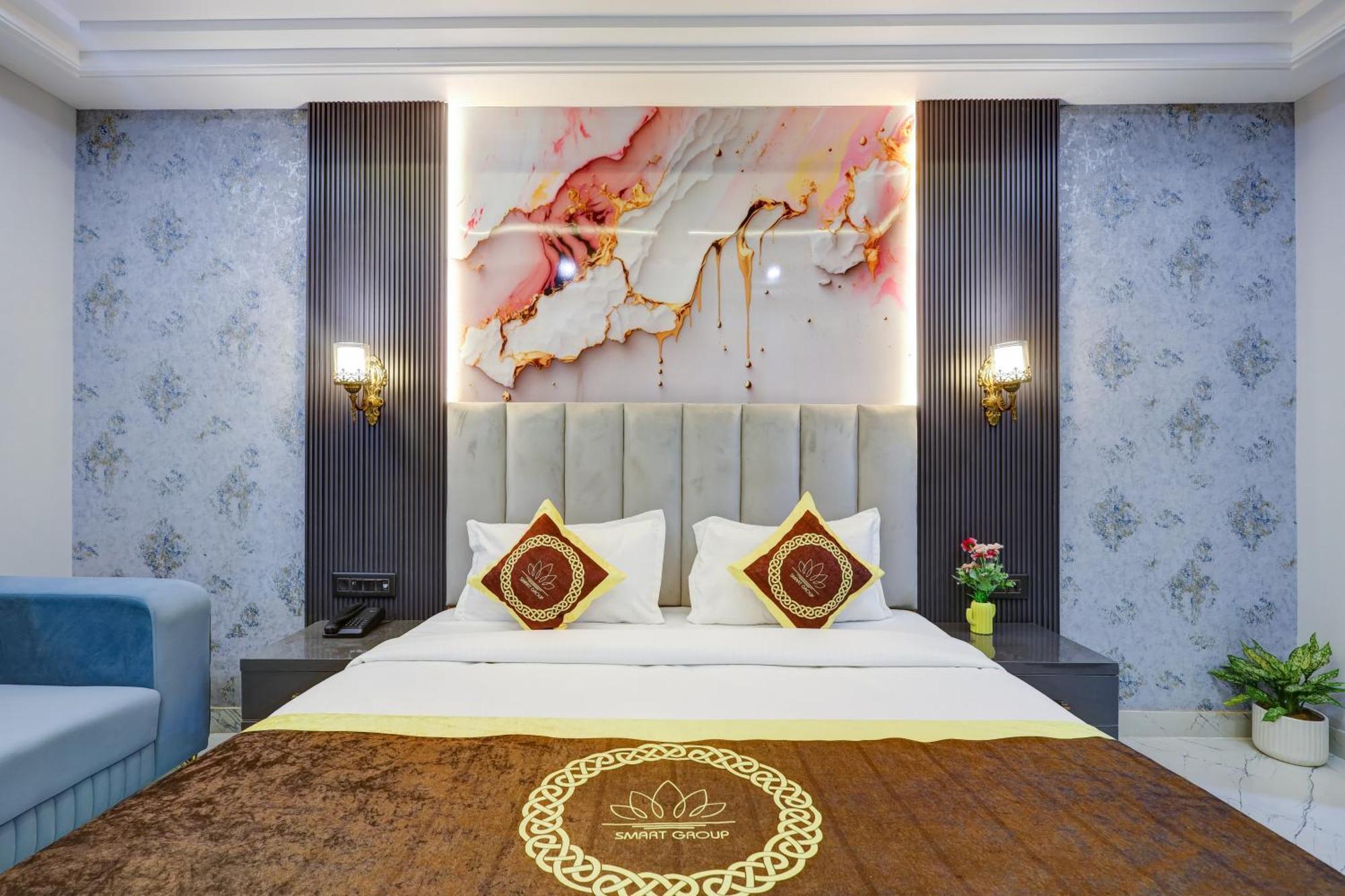 Hotel Armani Suites By Smart Group New Delhi Exterior photo