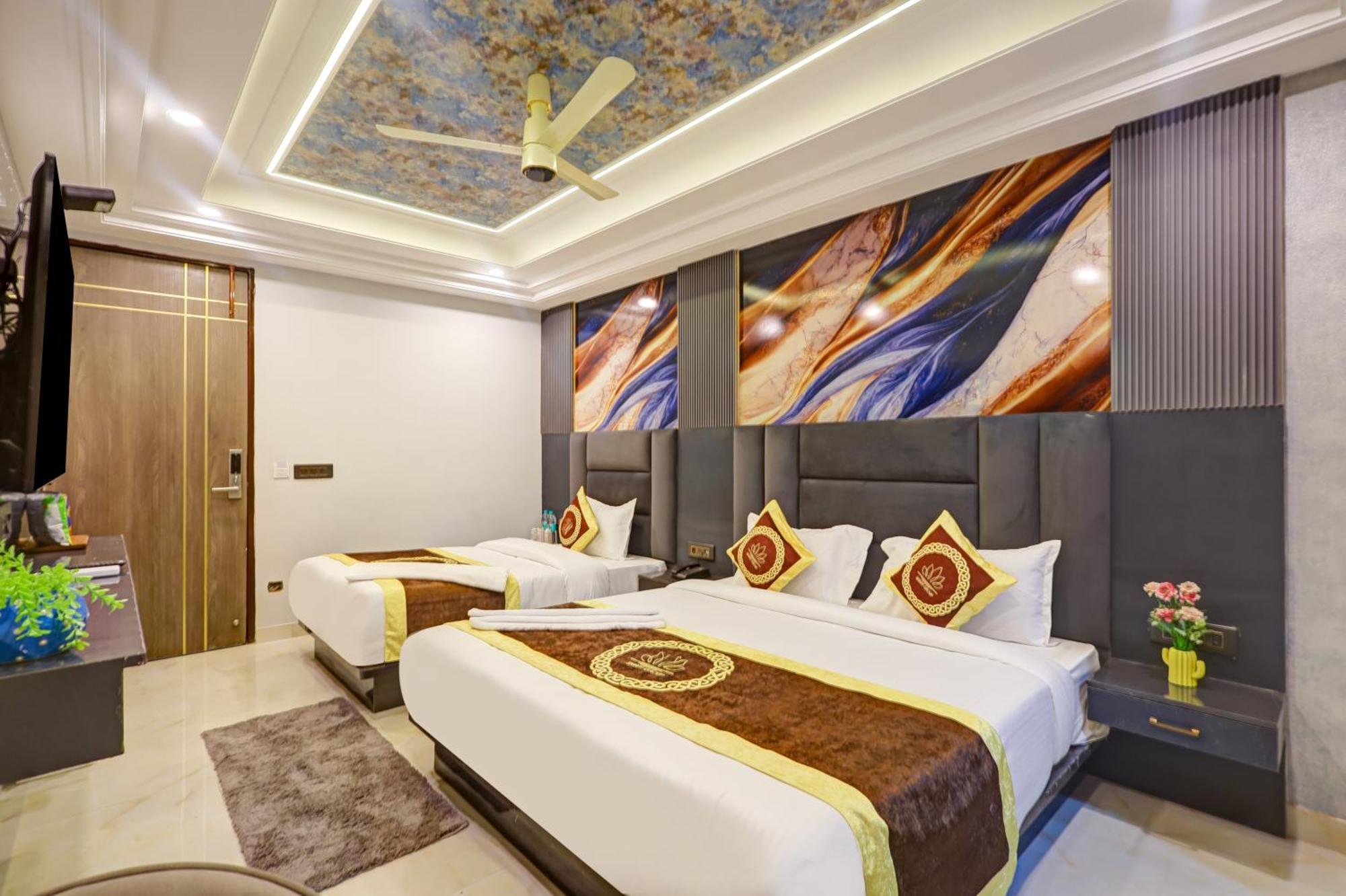 Hotel Armani Suites By Smart Group New Delhi Exterior photo