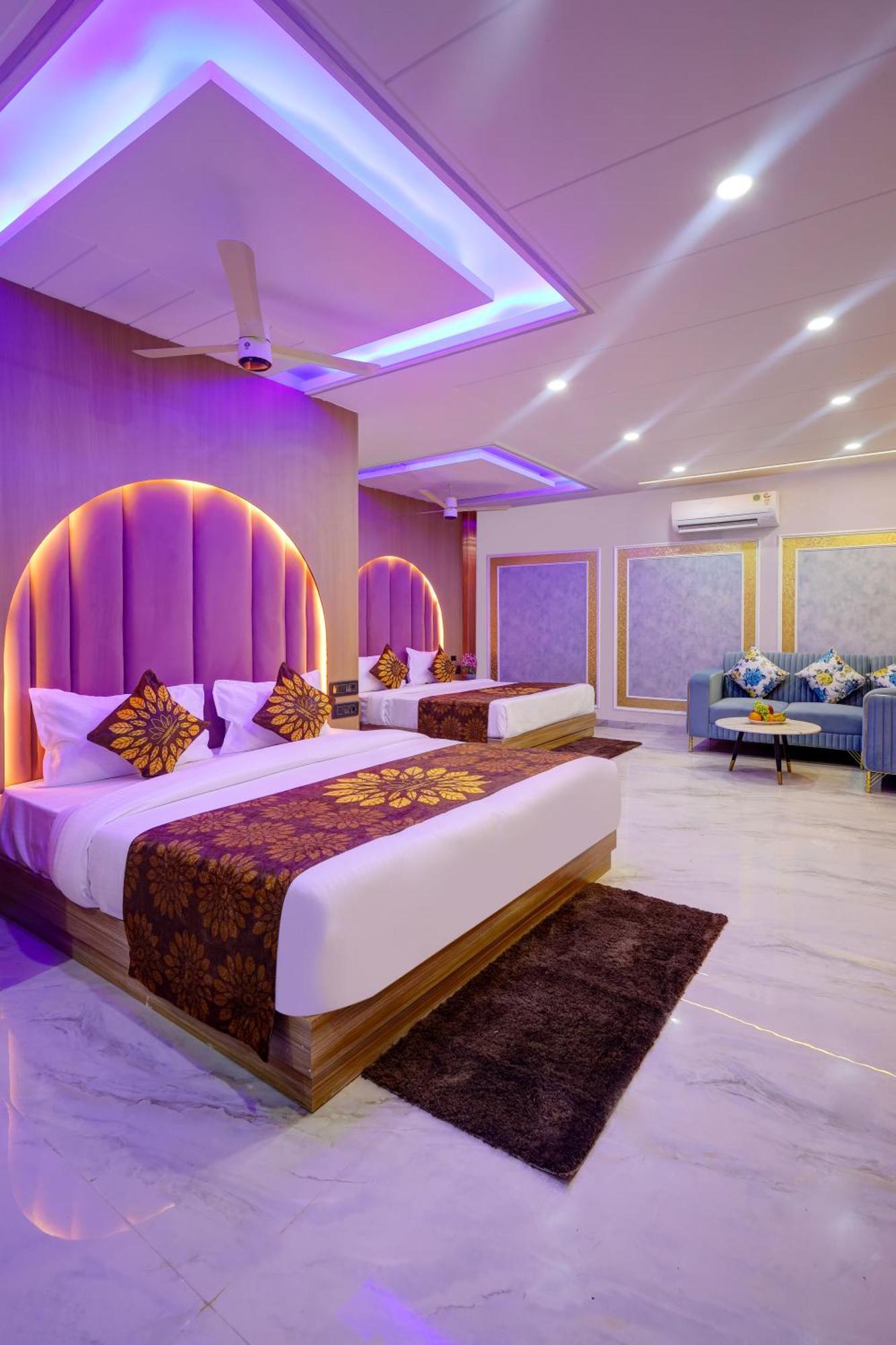 Hotel Armani Suites By Smart Group New Delhi Exterior photo