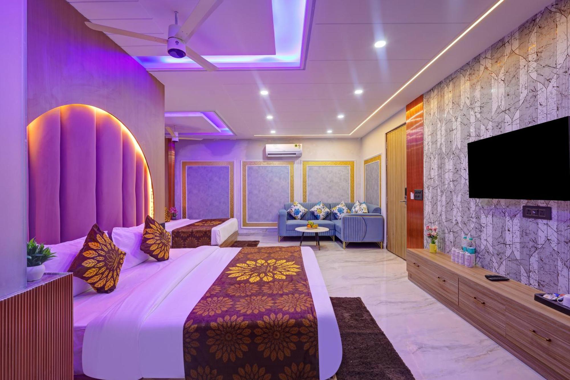 Hotel Armani Suites By Smart Group New Delhi Exterior photo